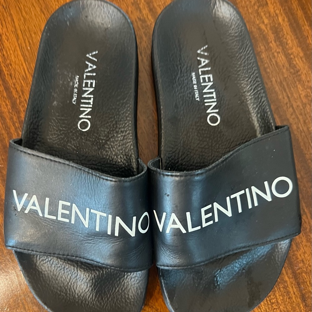 VALENTINO SLIDES SMALL SIZE
